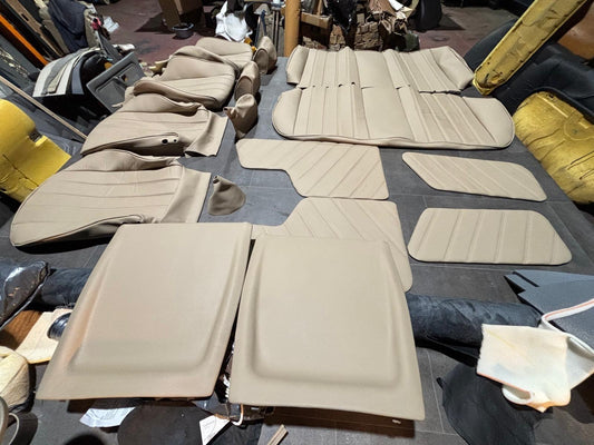 BMW E30 Comfort Seats / Saloon  BMW  Beige Leather Kit Form interior